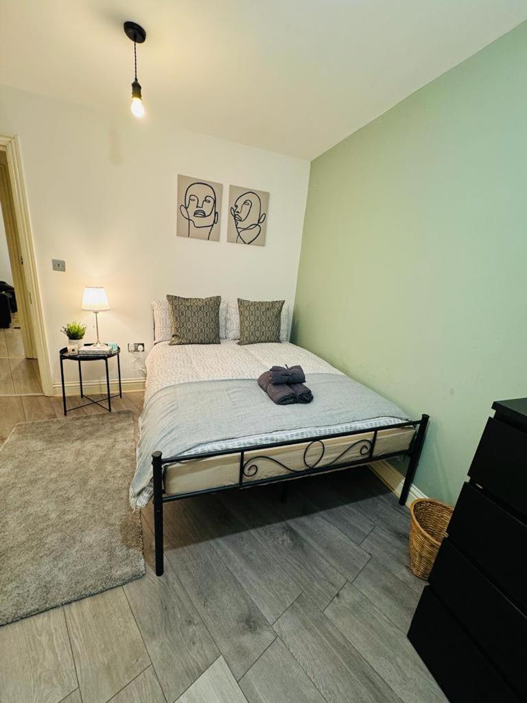 Willesden J Guest Home 4 London Ngoại thất bức ảnh