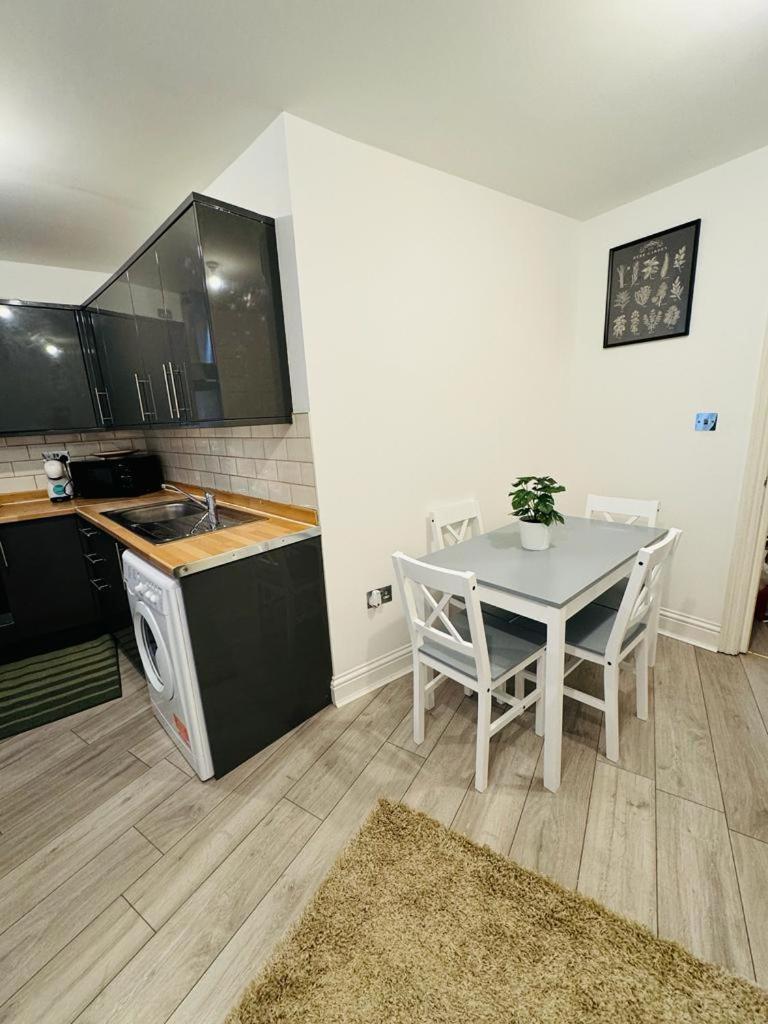 Willesden J Guest Home 4 London Ngoại thất bức ảnh